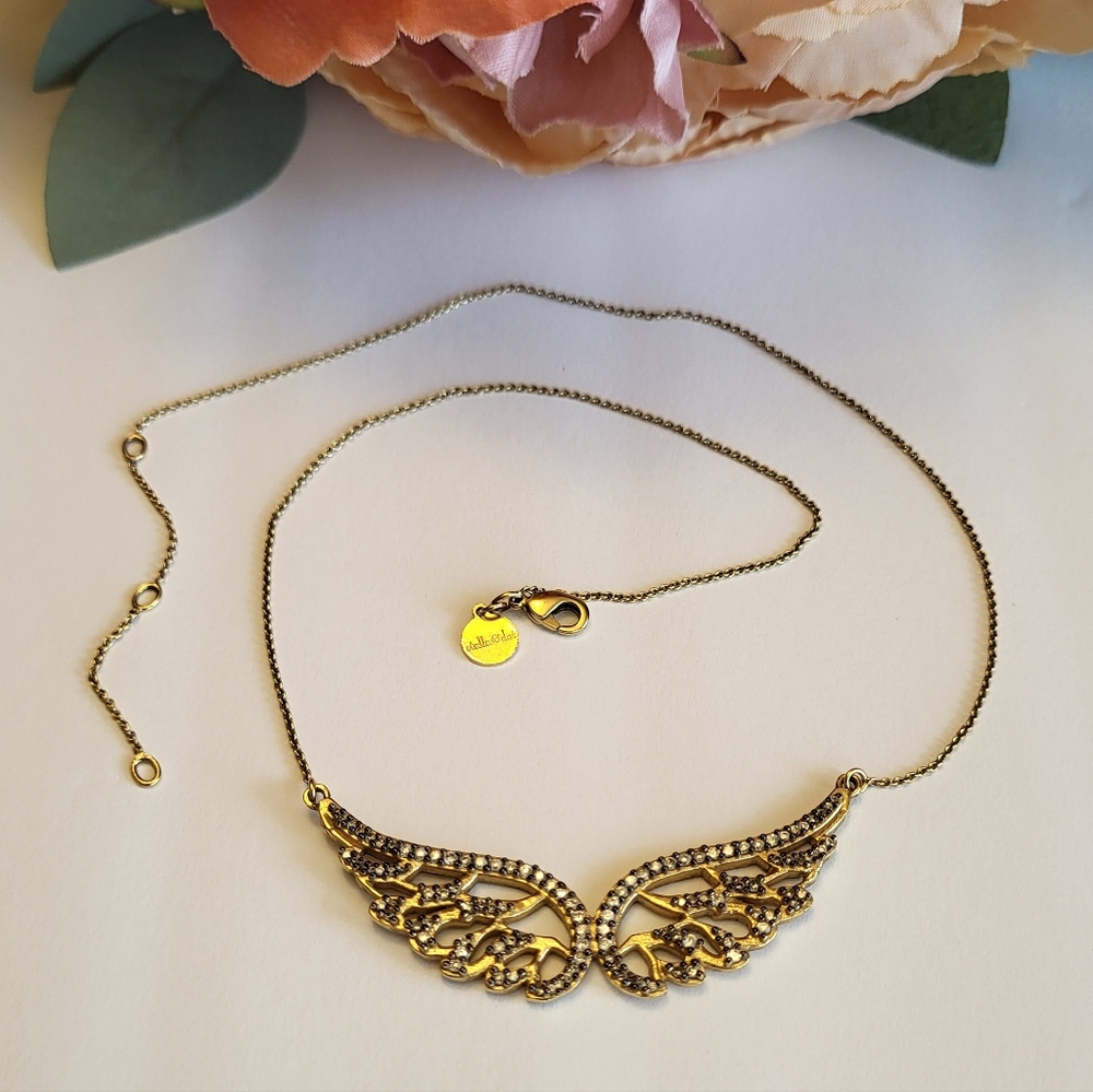 Stella & Dot Sign Crystal Angel Wings Necklace Dainty Chain Goldplated 18"